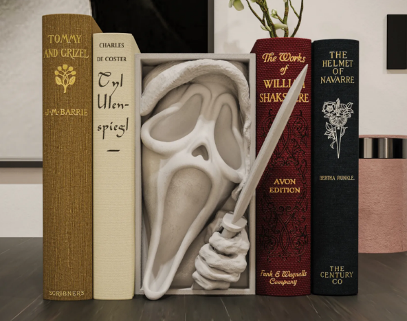 Ghostface Book Nook - Scream Franchise